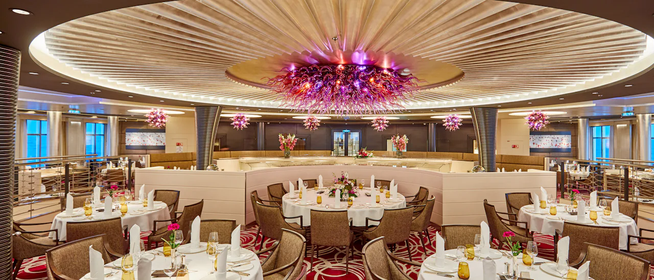 The main restaurant Weltmeere offers international gourmet cuisine
