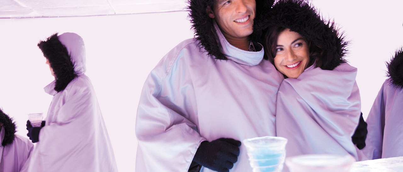 Norwegian Epicilla nautit jäisistä drinkeistä jääbaarissa