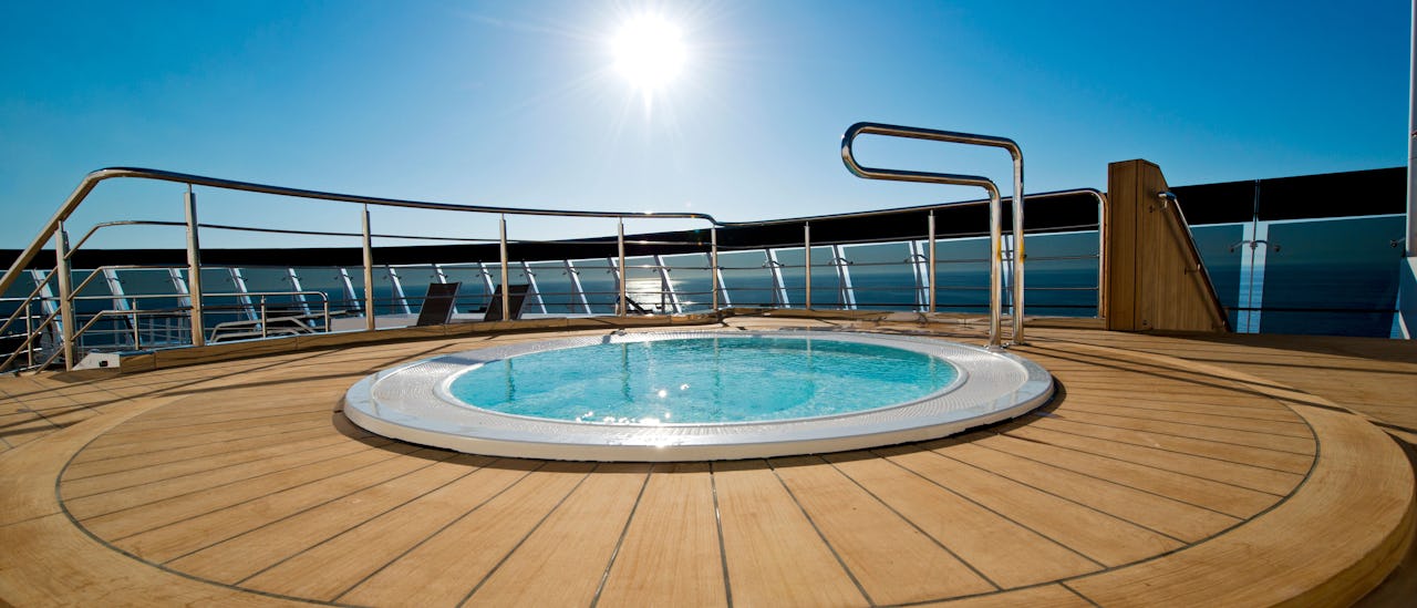 Yksi monista porealtaista