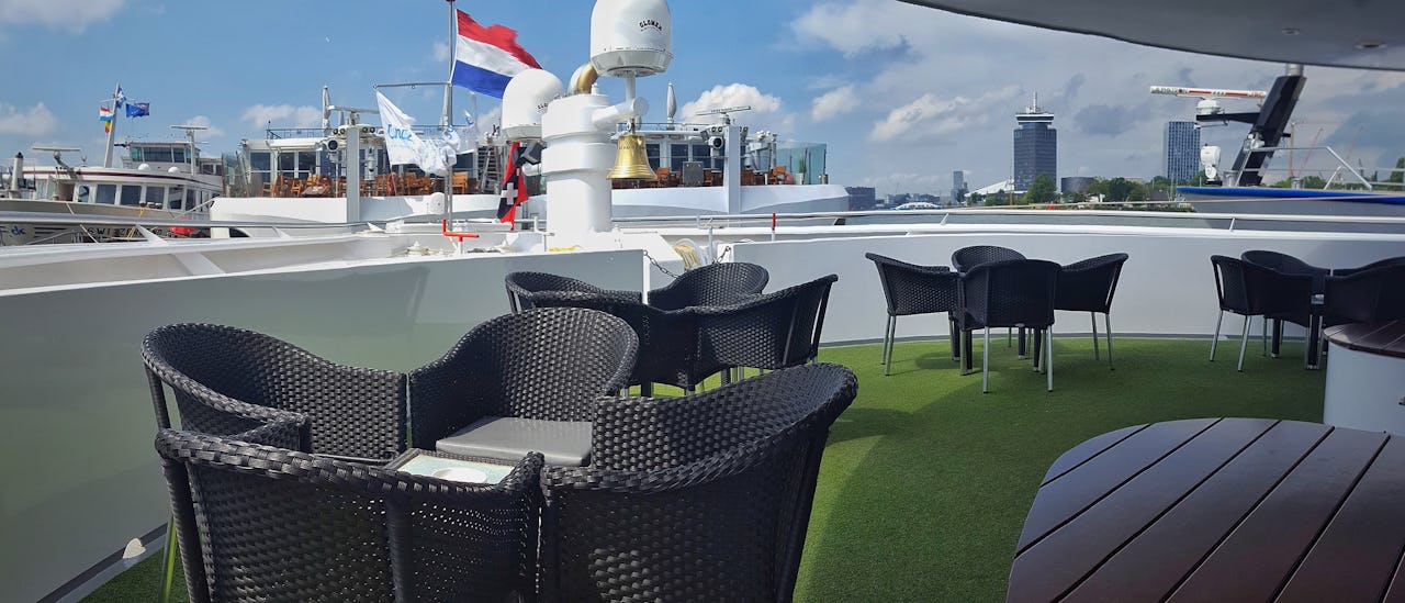 Located at the back of the ship, you can easily meet friends, relax and enjoying the view