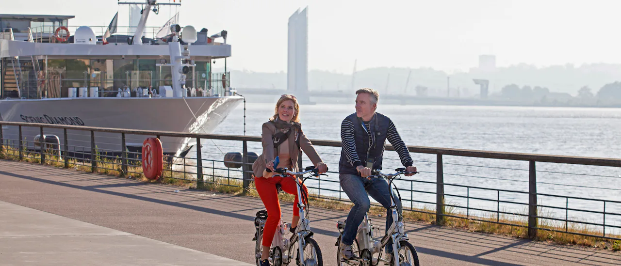 Discover the beautiful surroundings by e-bike at each destination.