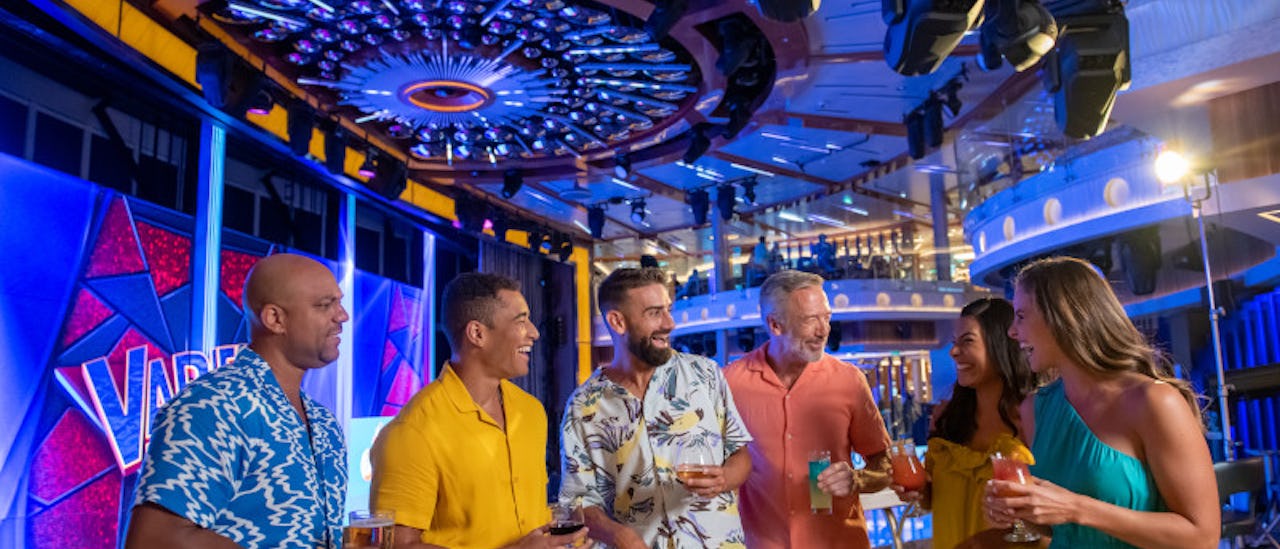 Yökerho on auki yön pikkutunneille