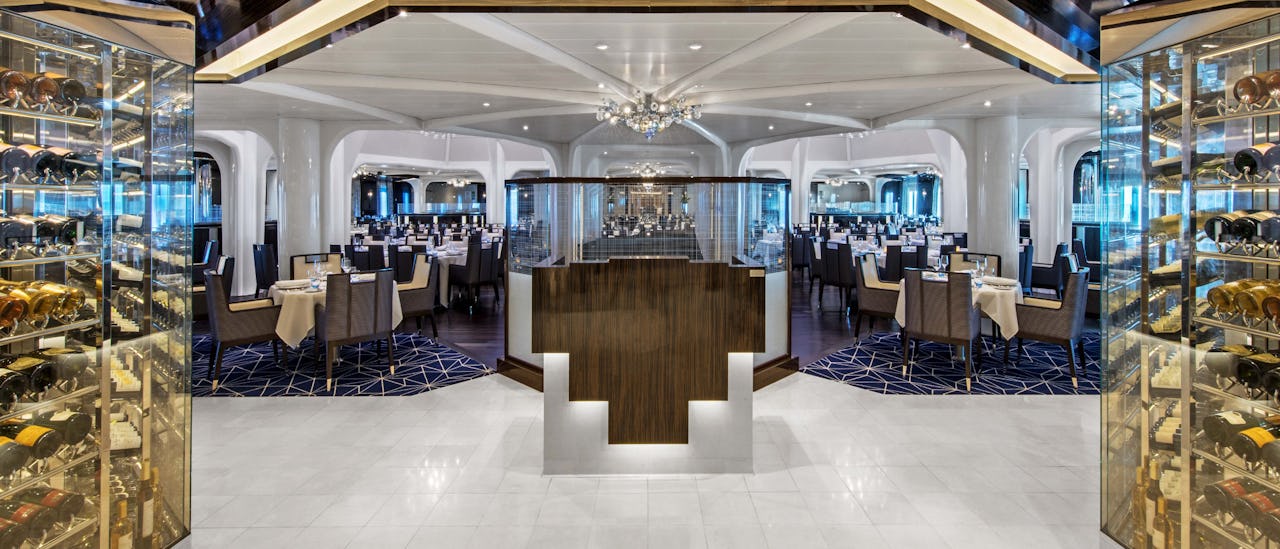 ”The Restaurant” -pääravintola
