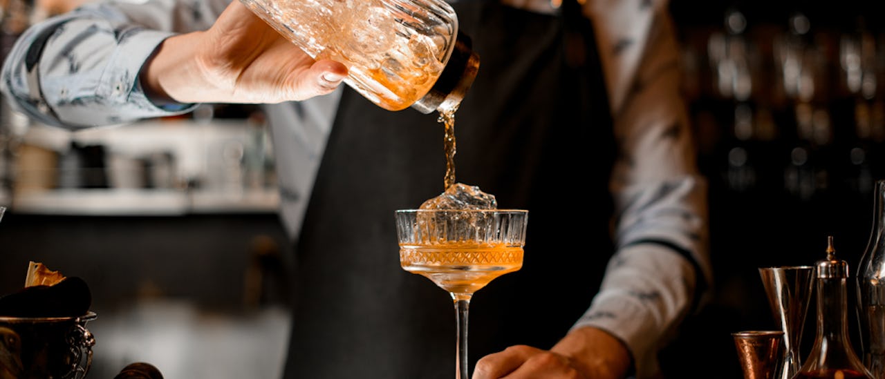 Choose from a selection of wines, beers, soft drinks, cocktails and spirits, and help yourself to teas and coffee, all at no extra cost