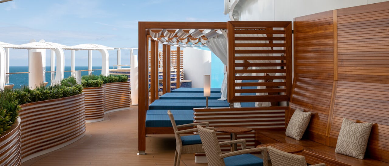 Nauti raikkaasta merituulesta ja The Retreatin Oasis Spa -kylpylän hoidoista