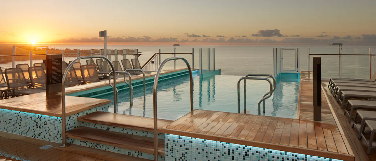 Infinity Panorama Pool
