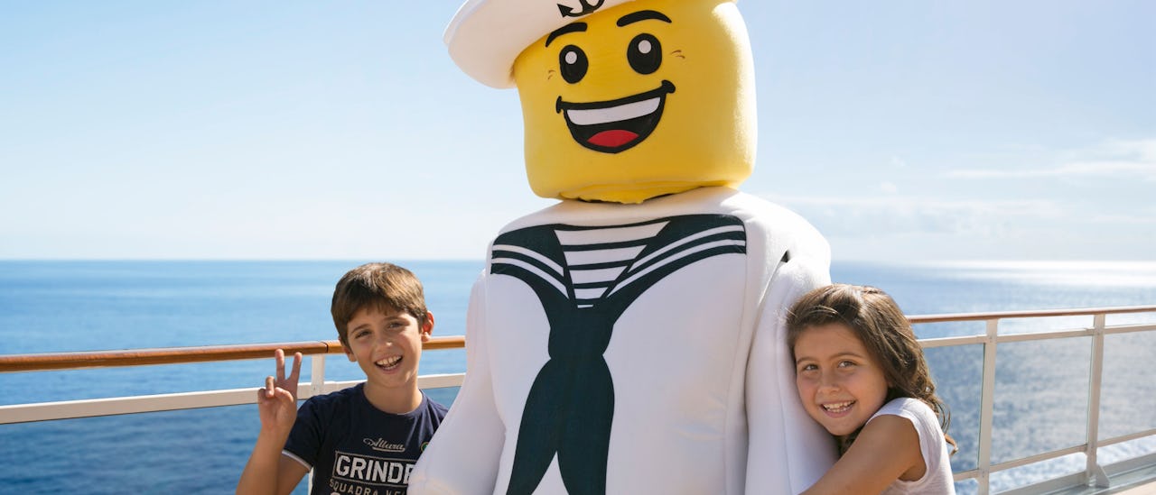 Lasten- ja nuortenkerhot yhteistyössä Legon kanssa sisältyvät hintaan