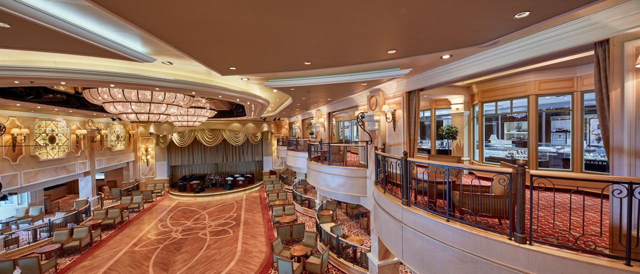 Queen’s Room – kuin tehty paritanssille