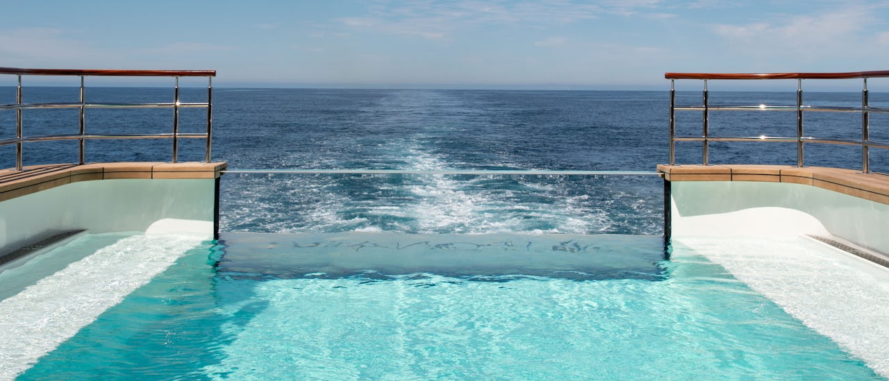 The aft infinity pool