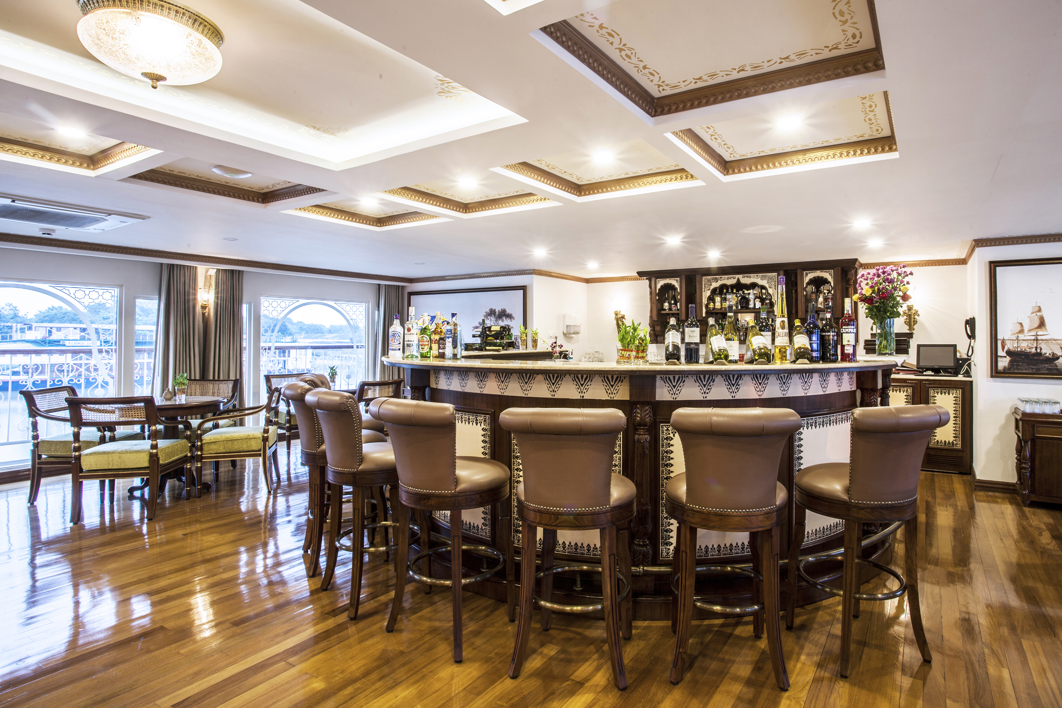 Get a glimpse of India from the Governor's Lounge