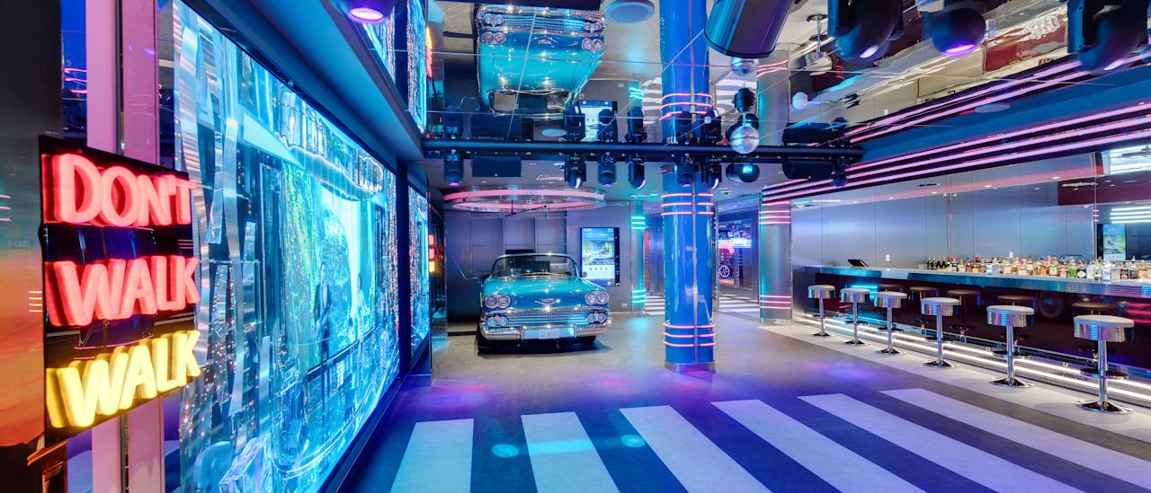 Teiniklubi - vain teineille