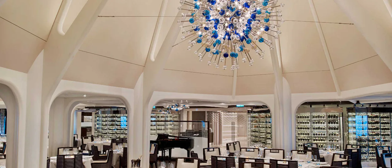 ”The Restaurant” -pääravintola