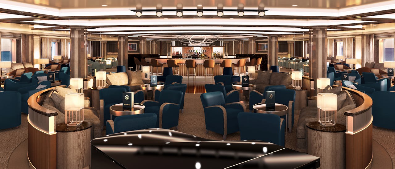 Have a drink and listen to live music in La Dolce Vita