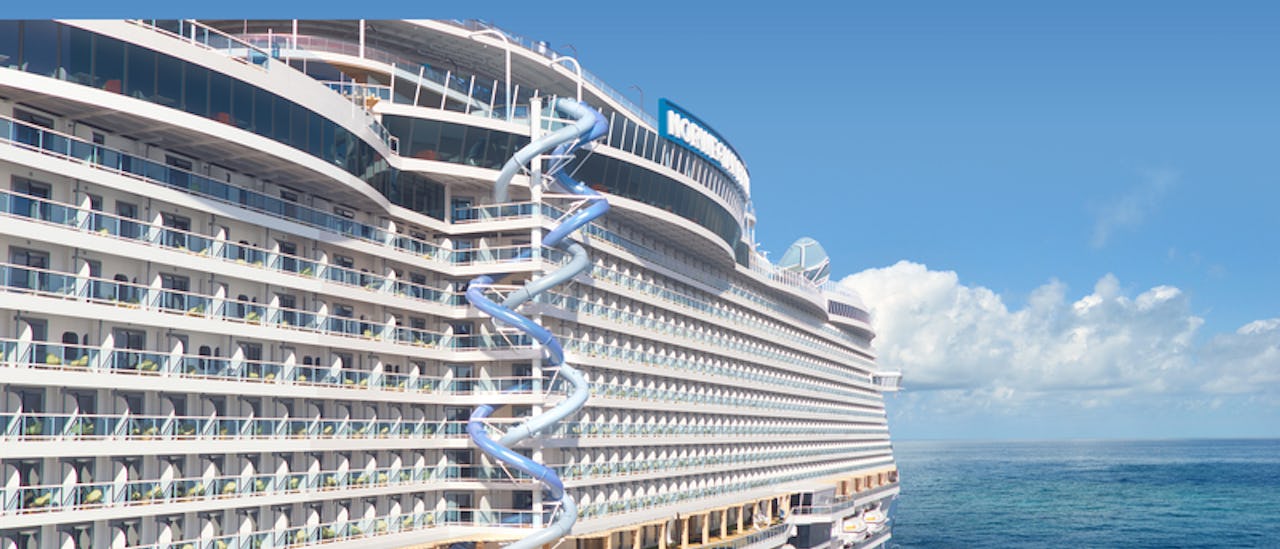 Koe The Drop - ensimmäinen vapaapudotusliukumäki maailmassa tai liu'u kilpaa alas The Rushissa!