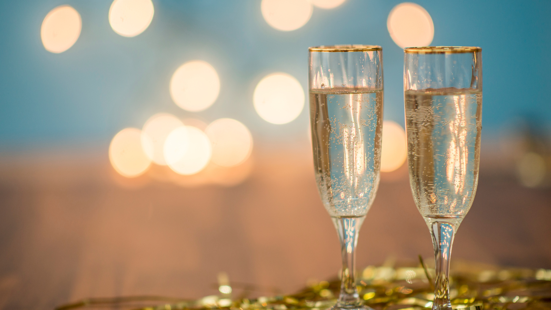 Valmiiseen joulupöytään