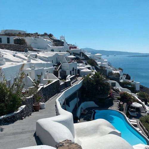 Santorinin kaksi kaupunkia