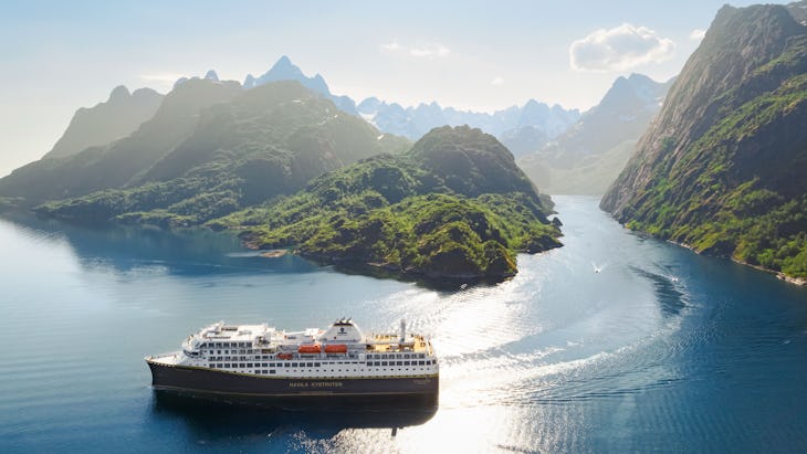 Havila Voyages laiva Norjan vuonoilla