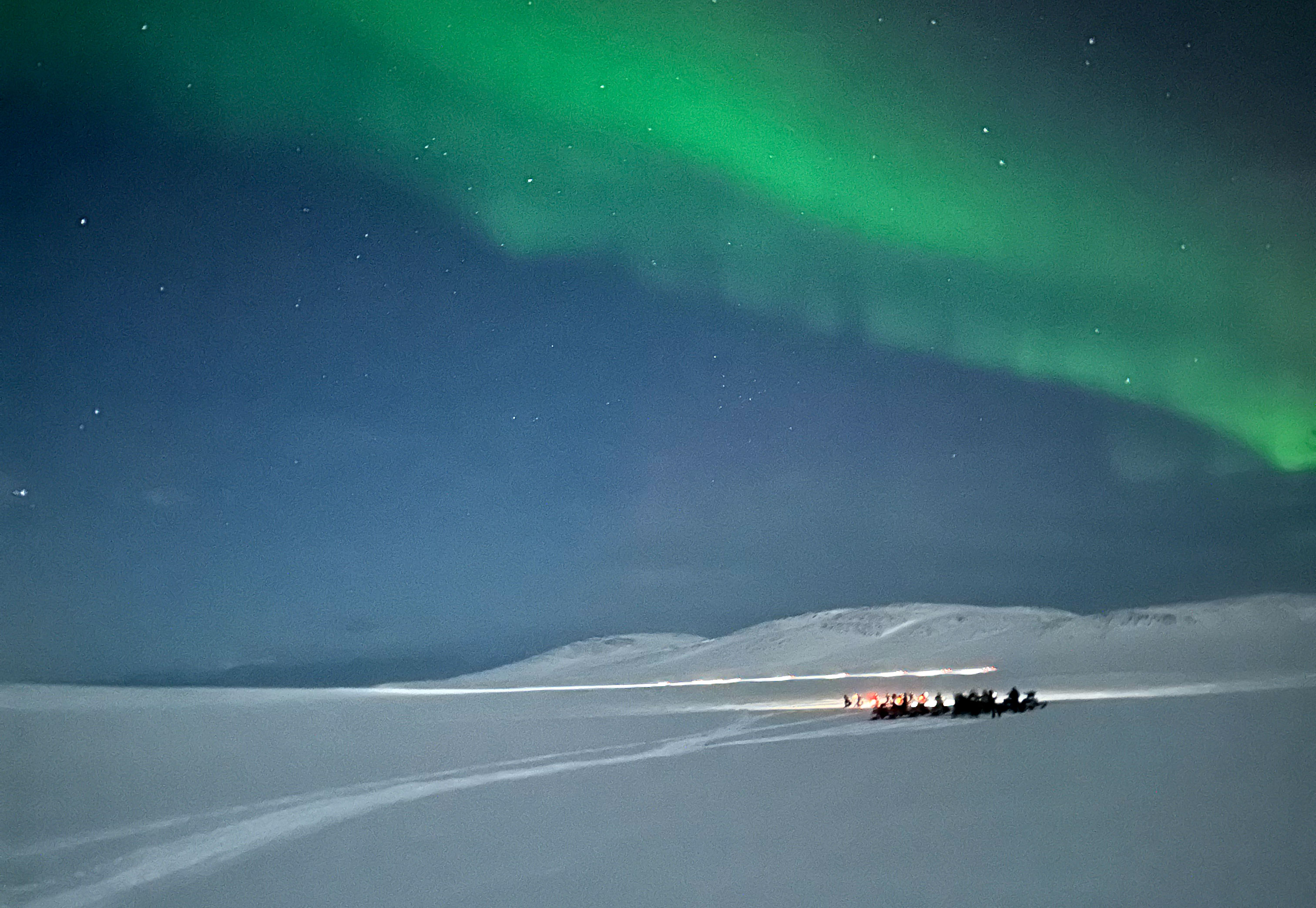 Moottorikelkka-ajelu